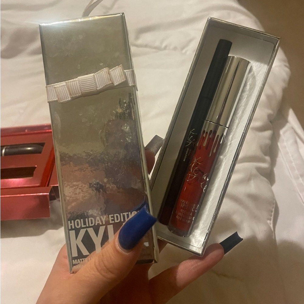 Kylie Jenner holiday lip kit